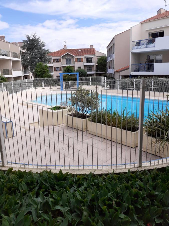 Appartement Au Calme Avec Piscine Et Parking Dans Residence Securisee Saint-Jean-de-Monts Exteriör bild